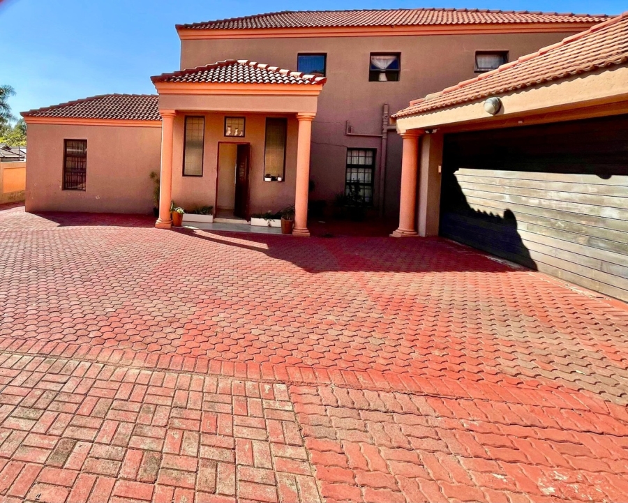 4 Bedroom Property for Sale in Safari Gardens North West
